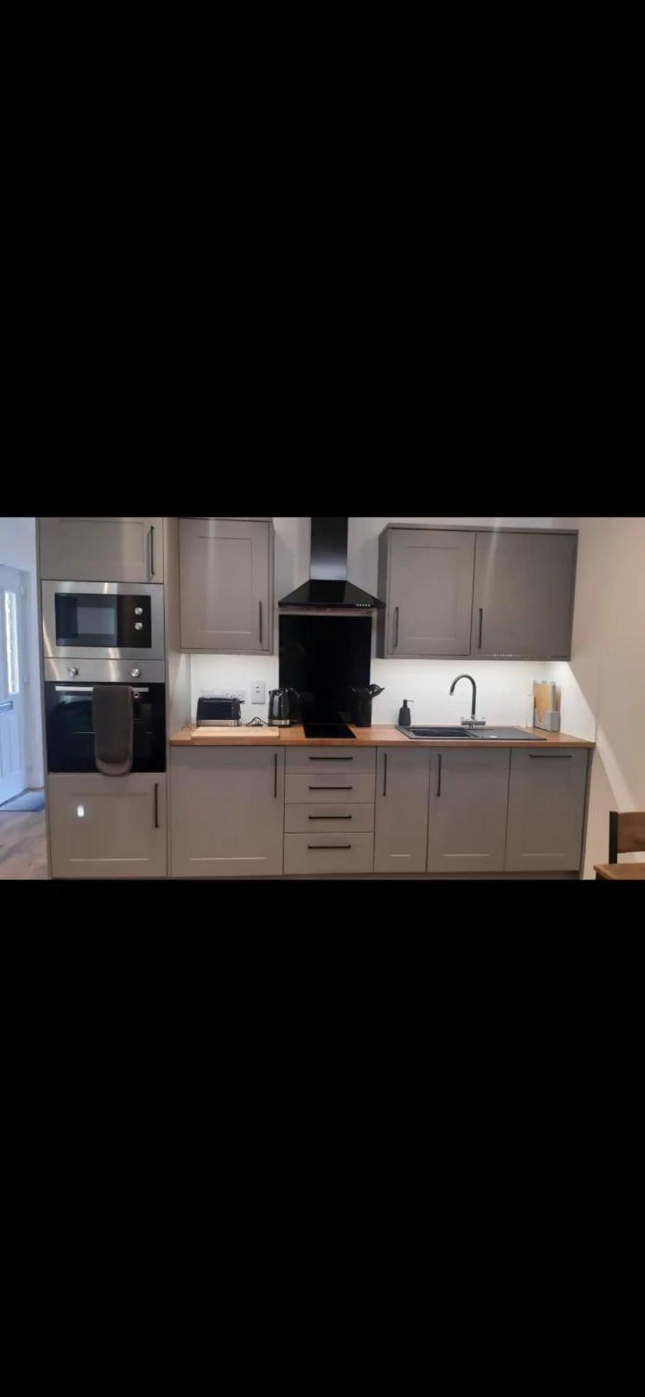 Tramore - Self Contained 1 Bedroom Unit - King Size Bed - Free Private Parking - 3 Miles From Fort William High Street エクステリア 写真